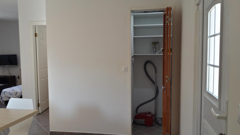 Abba Apartment Sveti Lovrec Pazenaticki Екстер'єр фото